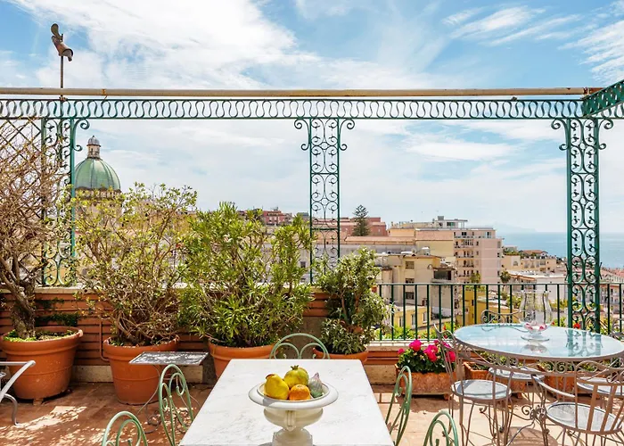 Guest house Terrazza Monteroduni 16 Naples