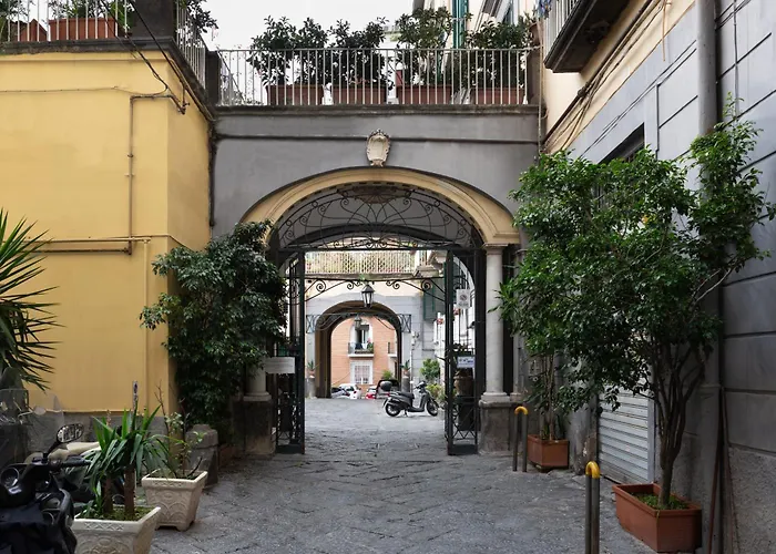 Terrazza Monteroduni 16 Πανσιόν 4*