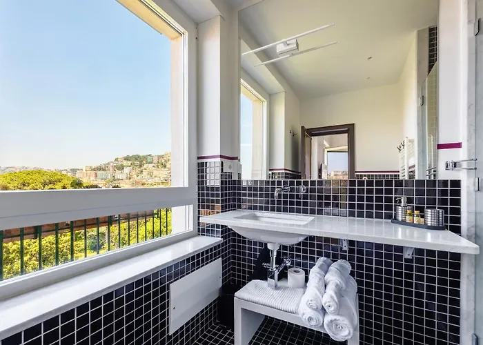 Terrazza Monteroduni 16 게스트하우스 4*